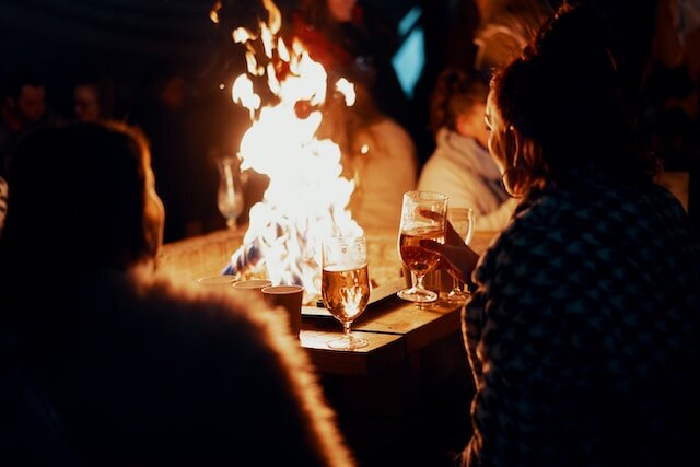 Schottische Gastfreundschaft am Lagerfeuer